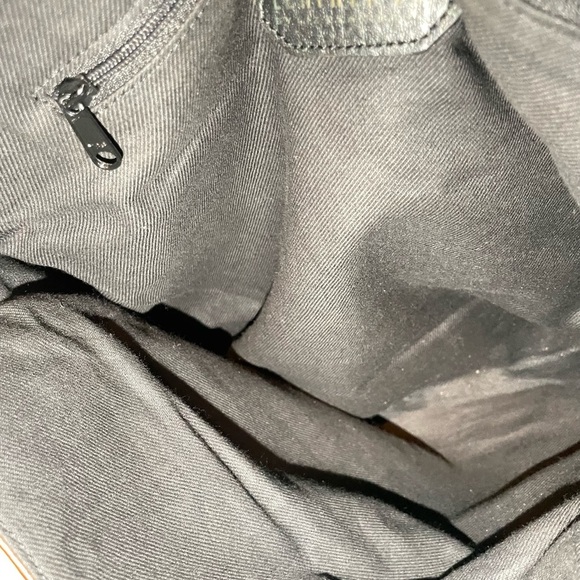 Liz Claiborne Brown Genuine Leather Shoulder/Crossbody Bag with Adjustable Strap - Picture 13 of 15